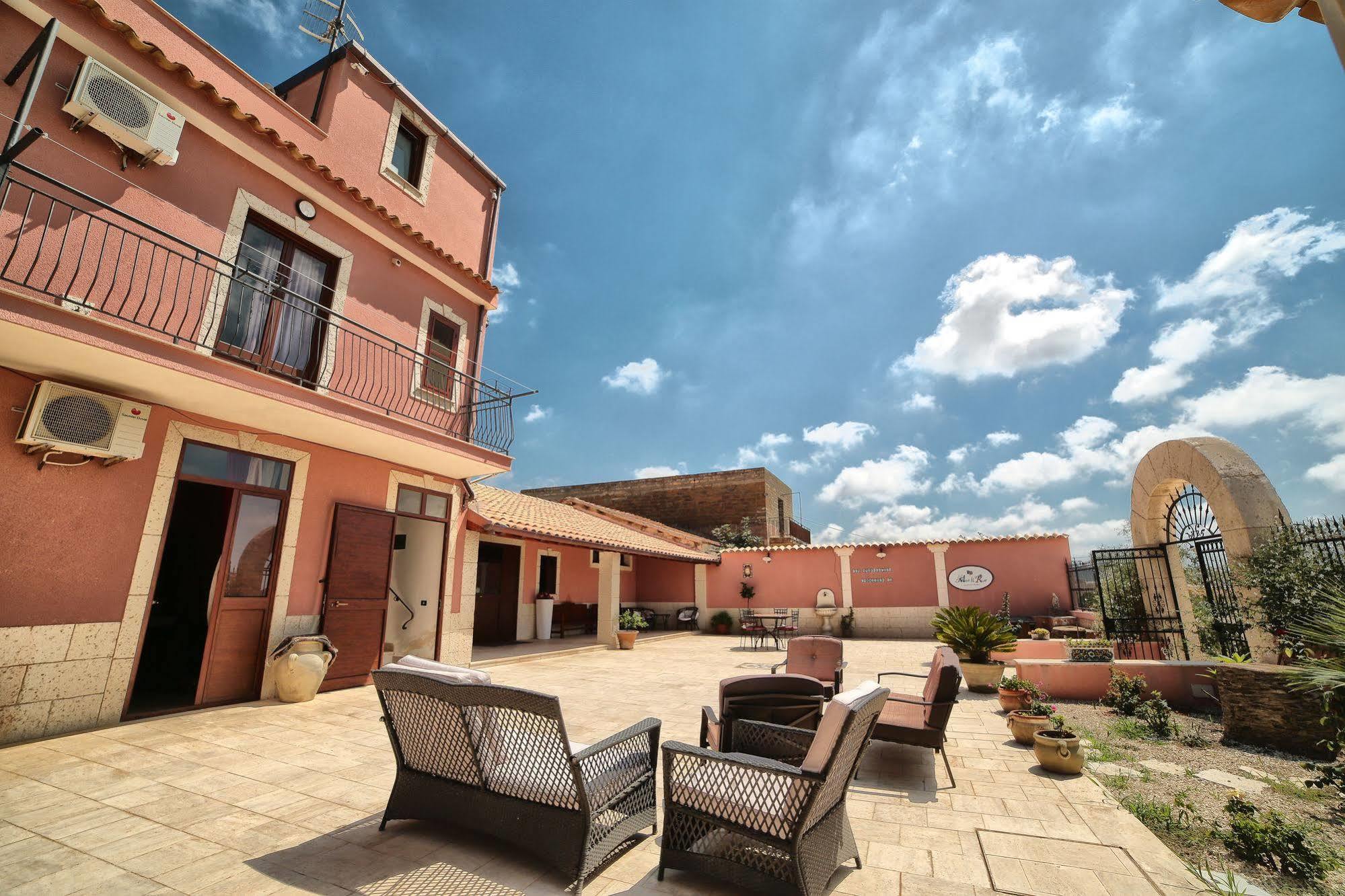 Bed and Breakfast Il Mirto E La Rosa Агридженто Экстерьер фото